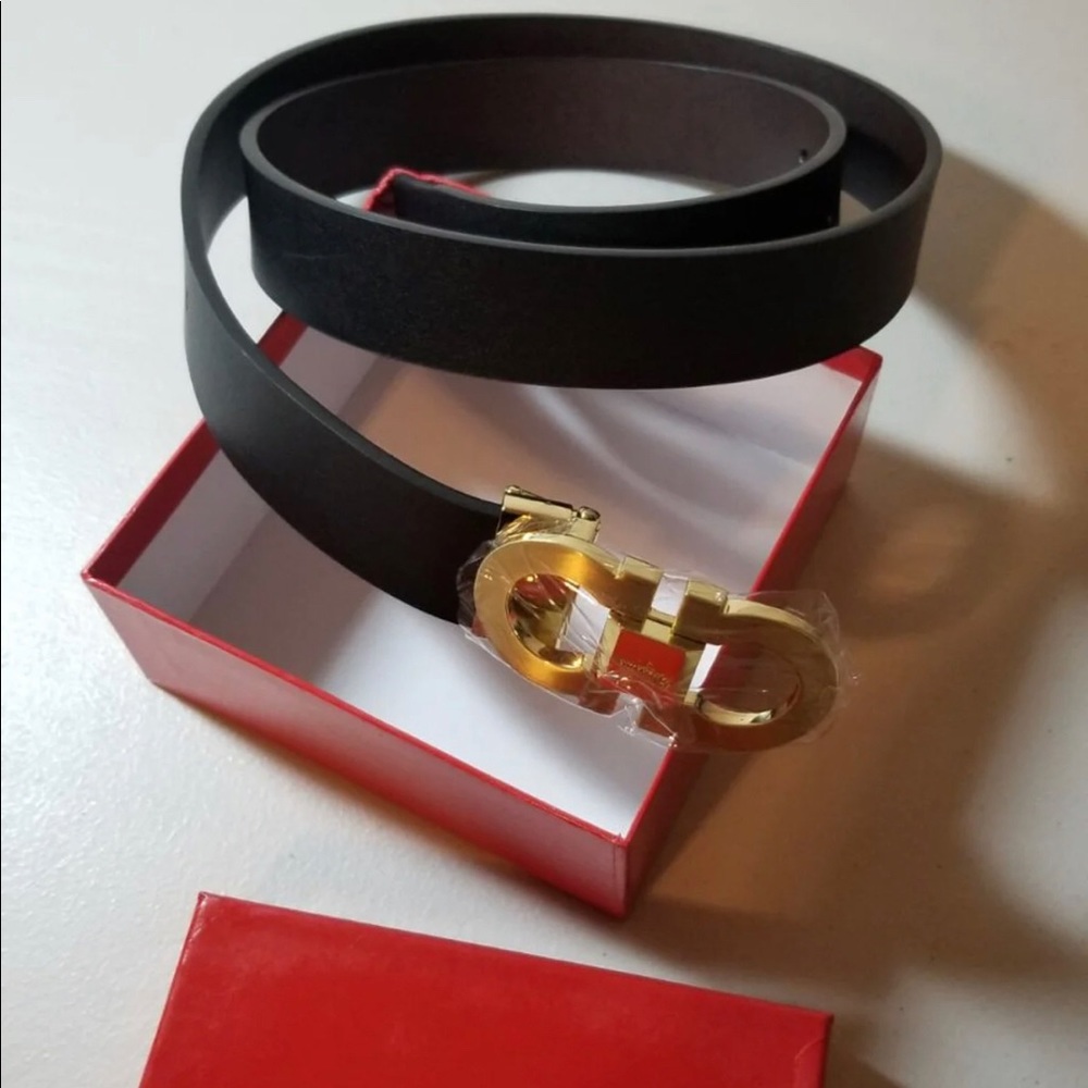 Ferragamo belt fit 34-38